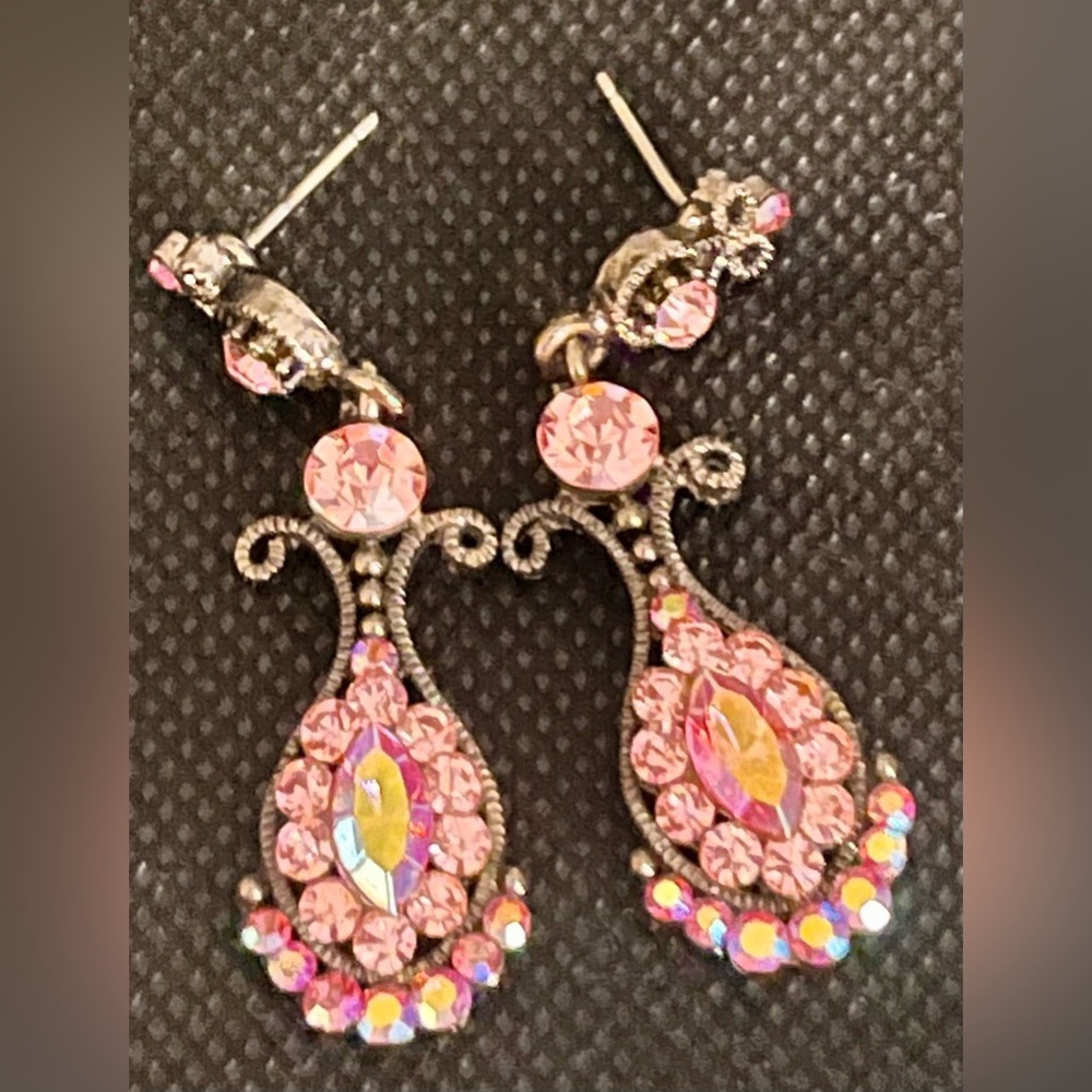 Vintage SNK 1980s Pink Crystal Gunmetal Victorian Chandelier Drop Earrings Shiny